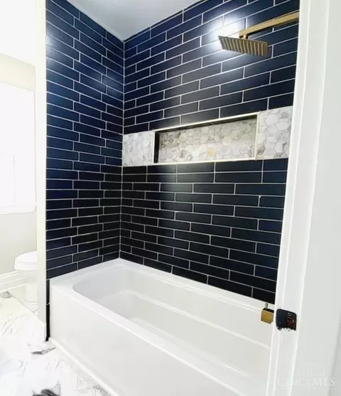 Bath - 3440 Wabash Ave, Cincinnati, OH 45207 photo 2 of 8