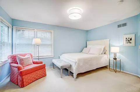 Bedroom - 8059 Ashley View Dr, Cincinnati, OH 45227 photo 5 of 8