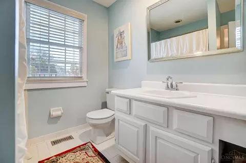 Bath - 8059 Ashley View Dr, Cincinnati, OH 45227 photo 10 of 12