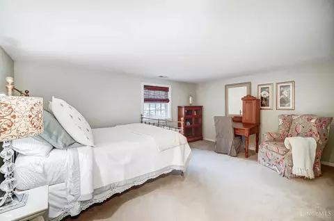 Bedroom - 8059 Ashley View Dr, Cincinnati, OH 45227 photo 8 of 8