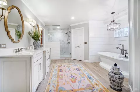 Bath - 8059 Ashley View Dr, Cincinnati, OH 45227 photo 3 of 12