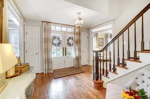Entry Way - 8059 Ashley View Dr, Cincinnati, OH 45227 photo 2 of 10
