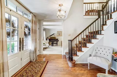Entry Way - 8059 Ashley View Dr, Cincinnati, OH 45227 photo 1 of 10