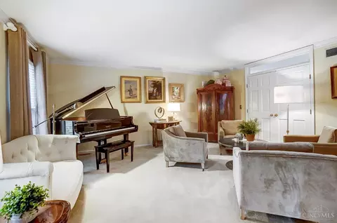 Living - 8059 Ashley View Dr, Cincinnati, OH 45227 photo 4 of 7