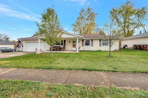 902 Brookwood Dr, Trenton, OH 45067