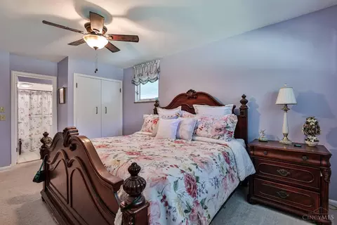 Bedroom - 2740 Section Rd, Amberley, OH 45237 photo 4 of 6