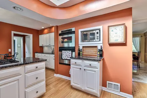 Kitchen - 2740 Section Rd, Amberley, OH 45237 photo 3 of 3