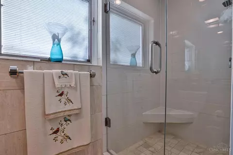 Bath - 2740 Section Rd, Amberley, OH 45237 photo 6 of 6