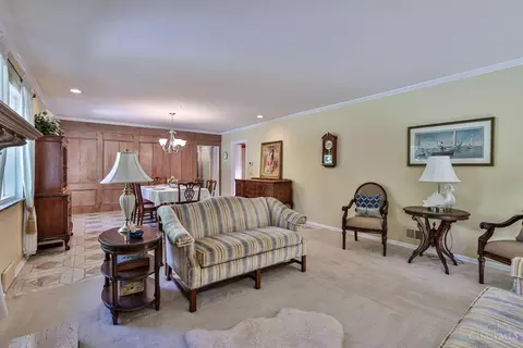 Living - 2740 Section Rd, Amberley, OH 45237 photo 4 of 7