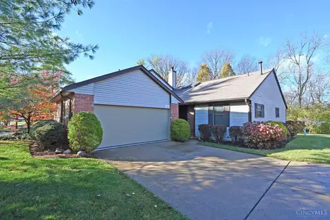 228 Centerbury Ct, Springdale, OH 45246