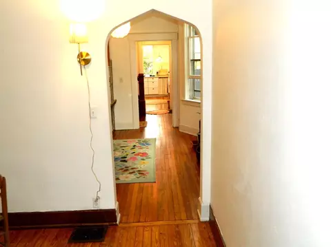 Entry Way - 16 Kessler Ave, Cincinnati, OH 45217 photo 2 of 5