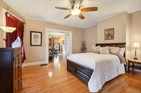 Bedroom - 7102 River Rd, Cincinnati, OH 45233 photo 2 of 2