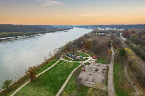 View/Area - 7102 River Rd, Cincinnati, OH 45233 photo 6 of 9
