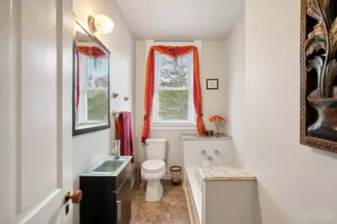 Bath - 7102 River Rd, Cincinnati, OH 45233 photo 2 of 3