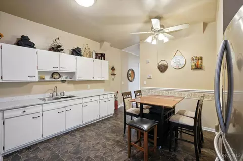 Kitchen - 7102 River Rd, Cincinnati, OH 45233 photo 1 of 4