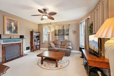Living - 7102 River Rd, Cincinnati, OH 45233 photo 4 of 5