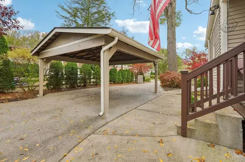 Exterior - 7102 River Rd, Cincinnati, OH 45233 photo 8 of 13