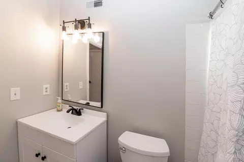 Bath - 8423 Shenstone Dr, Cincinnati, OH 45255 photo 7 of 7