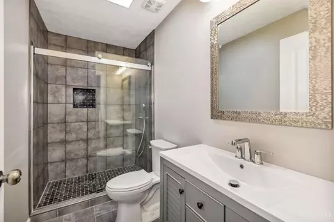 1667 Jonathan Ave, Cincinnati, OH 45207 photo 16