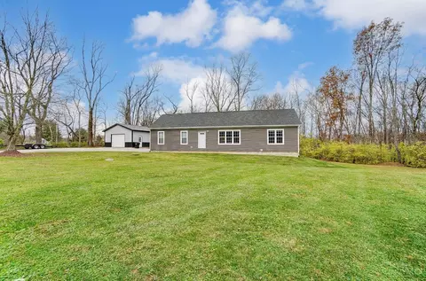 Exterior - 508 Reeder Rd, Blanchester, OH 45107 photo 3 of 7