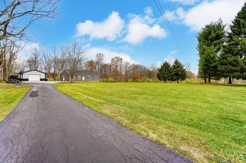 Exterior - 508 Reeder Rd, Blanchester, OH 45107 photo 2 of 7