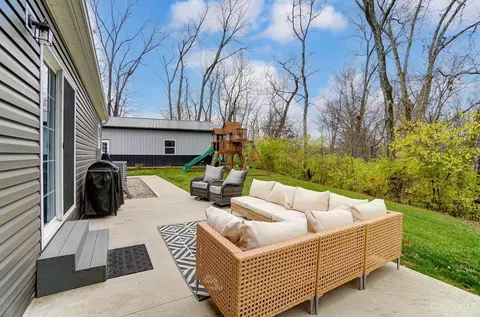 Exterior - 508 Reeder Rd, Blanchester, OH 45107 photo 4 of 7