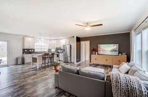 Living - 508 Reeder Rd, Blanchester, OH 45107 photo 1 of 3