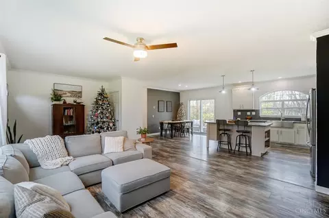 Living - 508 Reeder Rd, Blanchester, OH 45107 photo 3 of 3