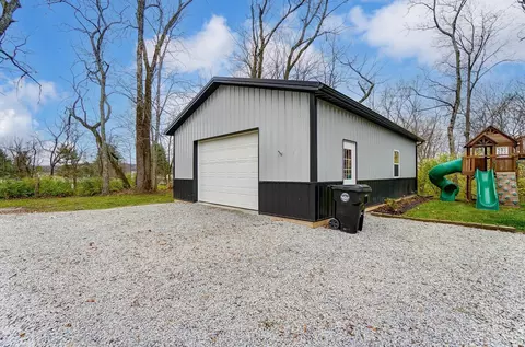 Exterior - 508 Reeder Rd, Blanchester, OH 45107 photo 6 of 7