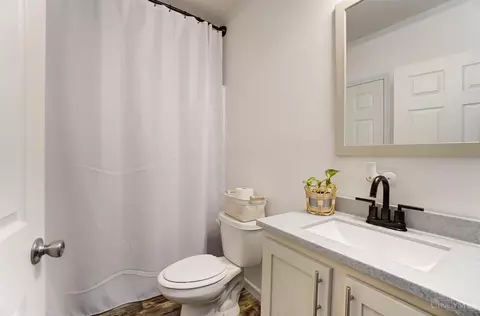 Bath - 508 Reeder Rd, Blanchester, OH 45107 photo 4 of 4