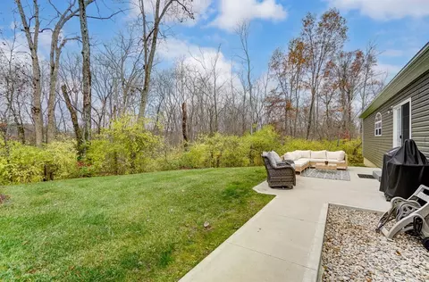 Exterior - 508 Reeder Rd, Blanchester, OH 45107 photo 5 of 7