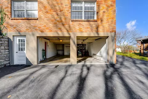 2113 Raeburn Dr, Cincinnati, OH 45223 photo 37