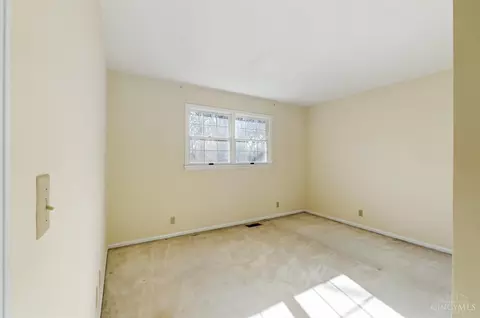 2113 Raeburn Dr, Cincinnati, OH 45223 photo 22