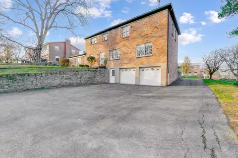 2113 Raeburn Dr, Cincinnati, OH 45223 photo 39