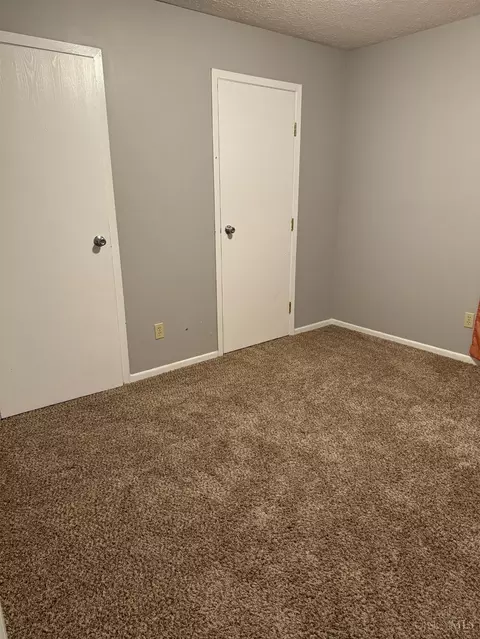 Bedroom - 549 Davis Rd, Cincinnati, OH 45255 photo 2 of 4