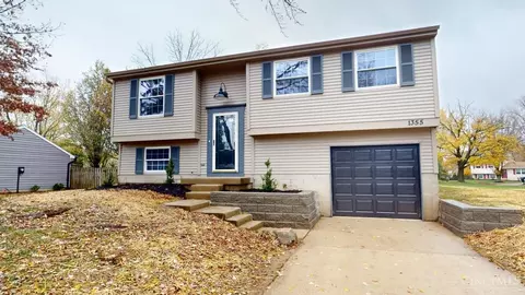 1355 Firethorne Dr, Mason, OH 45040