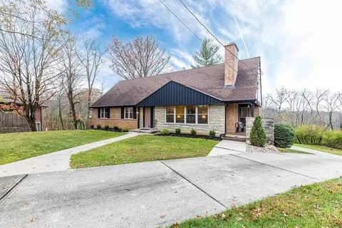 4197 Timberpoint Dr, Cincinnati, OH 45247 photo 3