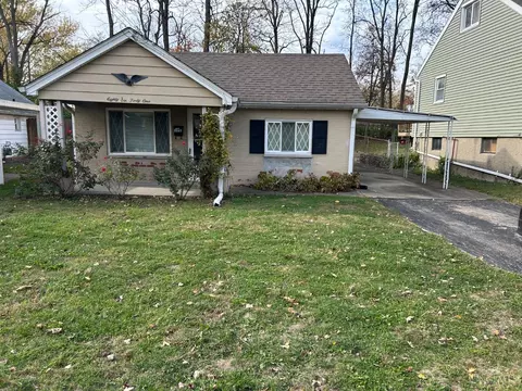 8641 Tudor Ct, Cincinnati, OH 45242