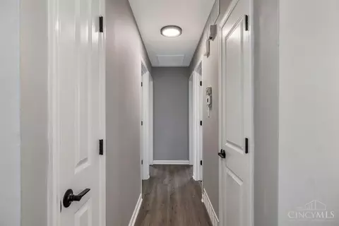 Entry Way - 5372 Plover Ln, Cincinnati, OH 45238 photo 1 of 1