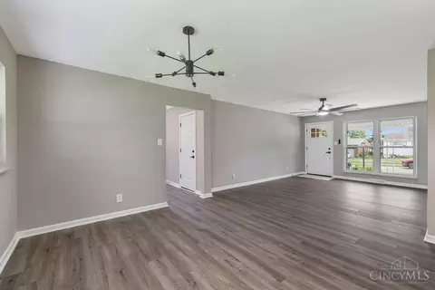 Living - 5372 Plover Ln, Cincinnati, OH 45238 photo 3 of 3