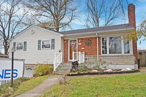 1161 Eastgate Dr, Springfield Twp, OH 45131