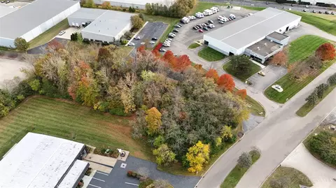 106 Commerce Dr, Loveland, OH 45140