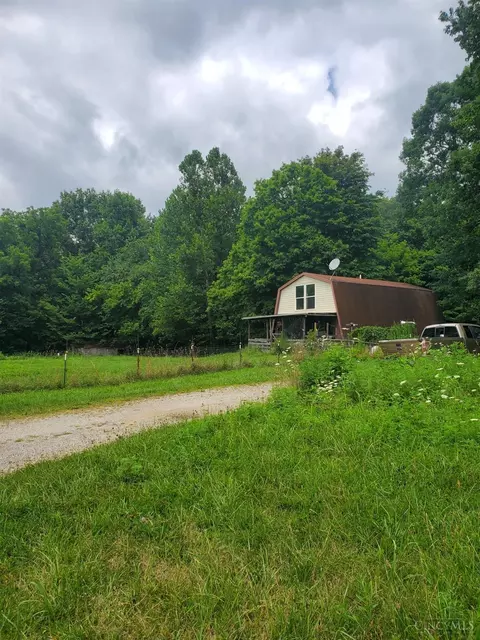 1136 Richey Rd, Felicity, OH 45120