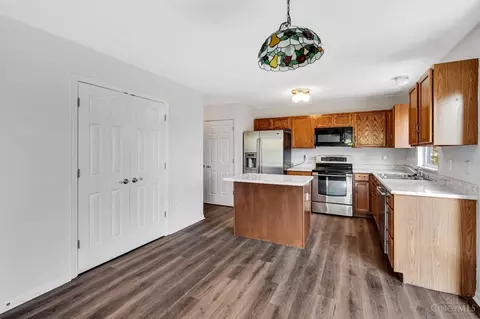 Kitchen - 22 Arrowhead Dr, Amelia, OH 45102 photo 1 of 4