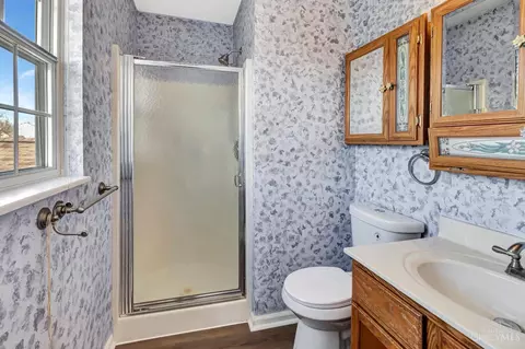 Bath - 22 Arrowhead Dr, Amelia, OH 45102 photo 3 of 4