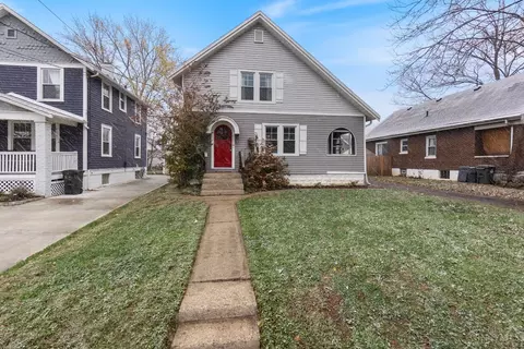6824 Bramble Ave, Cincinnati, OH 45227
