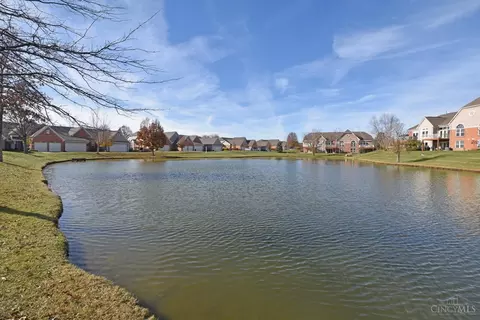 View/Area - 3450 Mackenzie Xing, Cincinnati, OH 45245 photo 8 of 10