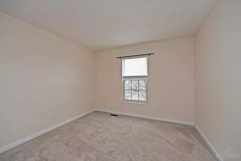 Bedroom - 3450 Mackenzie Xing, Cincinnati, OH 45245 photo 6 of 11