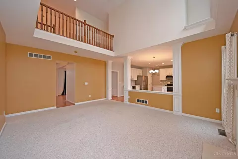 Living - 3450 Mackenzie Xing, Cincinnati, OH 45245 photo 4 of 4