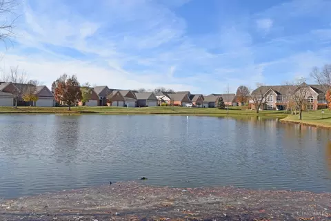 View/Area - 3450 Mackenzie Xing, Cincinnati, OH 45245 photo 6 of 10